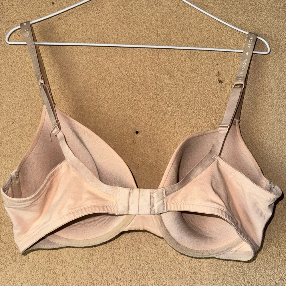 Victoria's Secret Tan Full-Coverage Bra with Adjustable Straps - Picture 2 of 2
